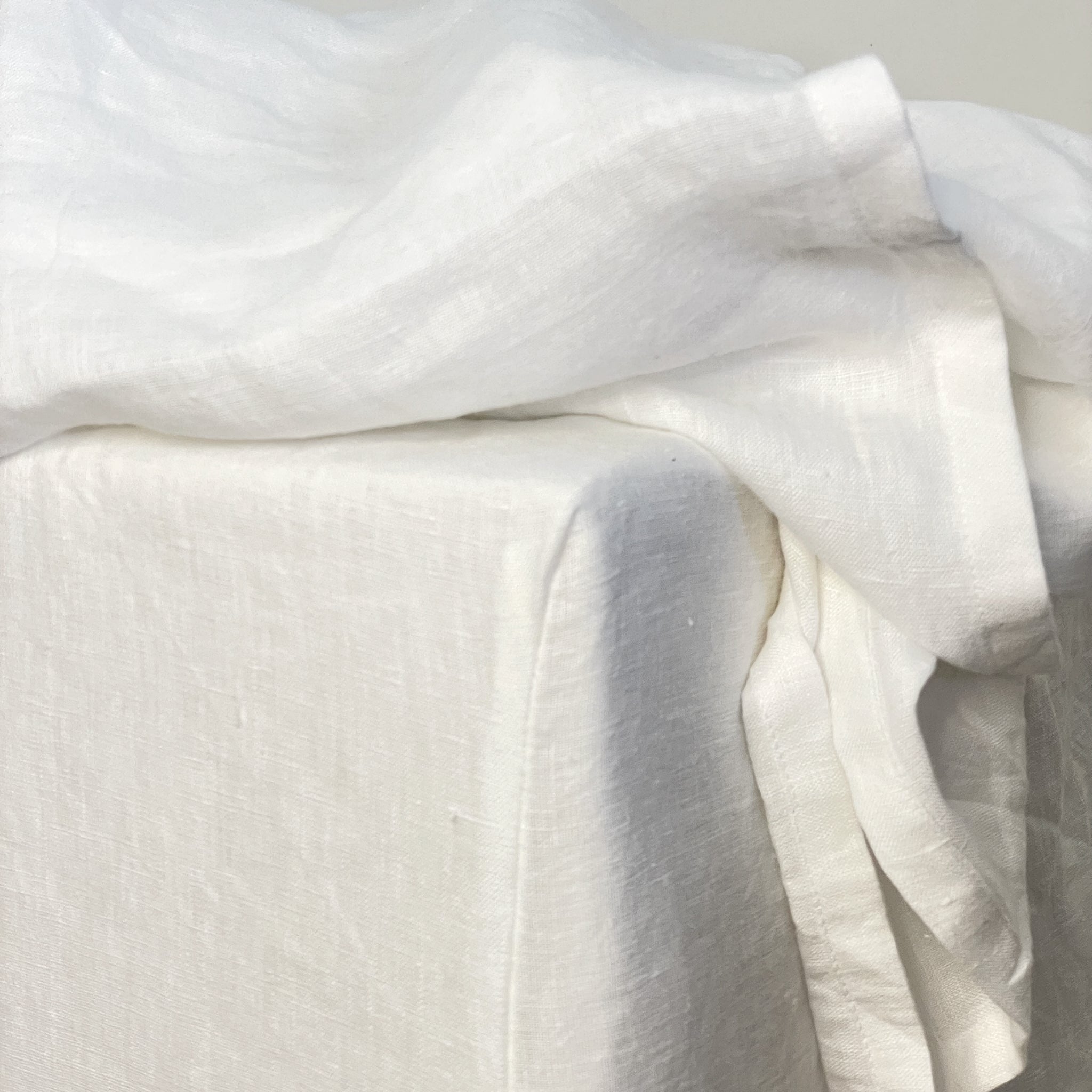 Lila & Charles Linen Fitted Sheet - White, Queen